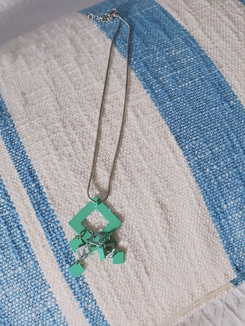 True 90s Mint Green Retro Geometric Drop Necklace